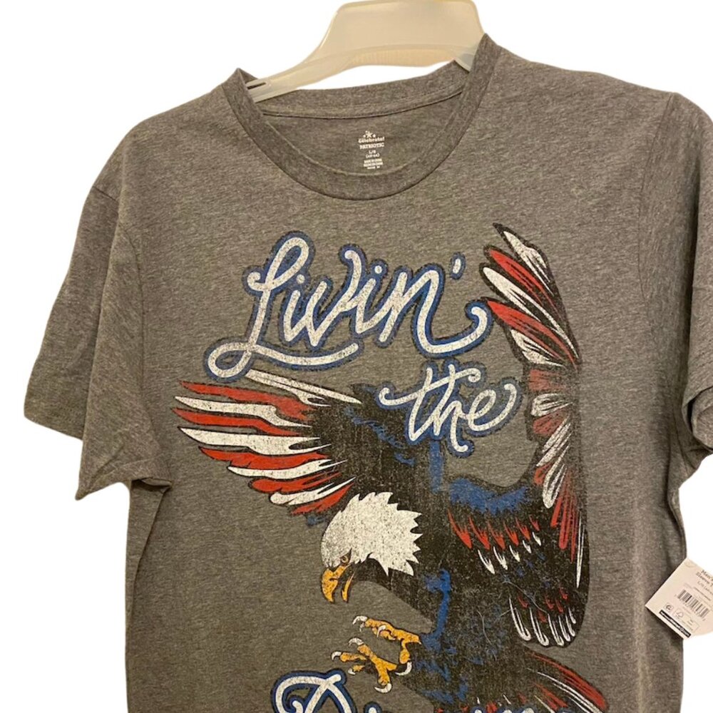 Livin the Dream Single Stitch Graphic T-Shirt Large